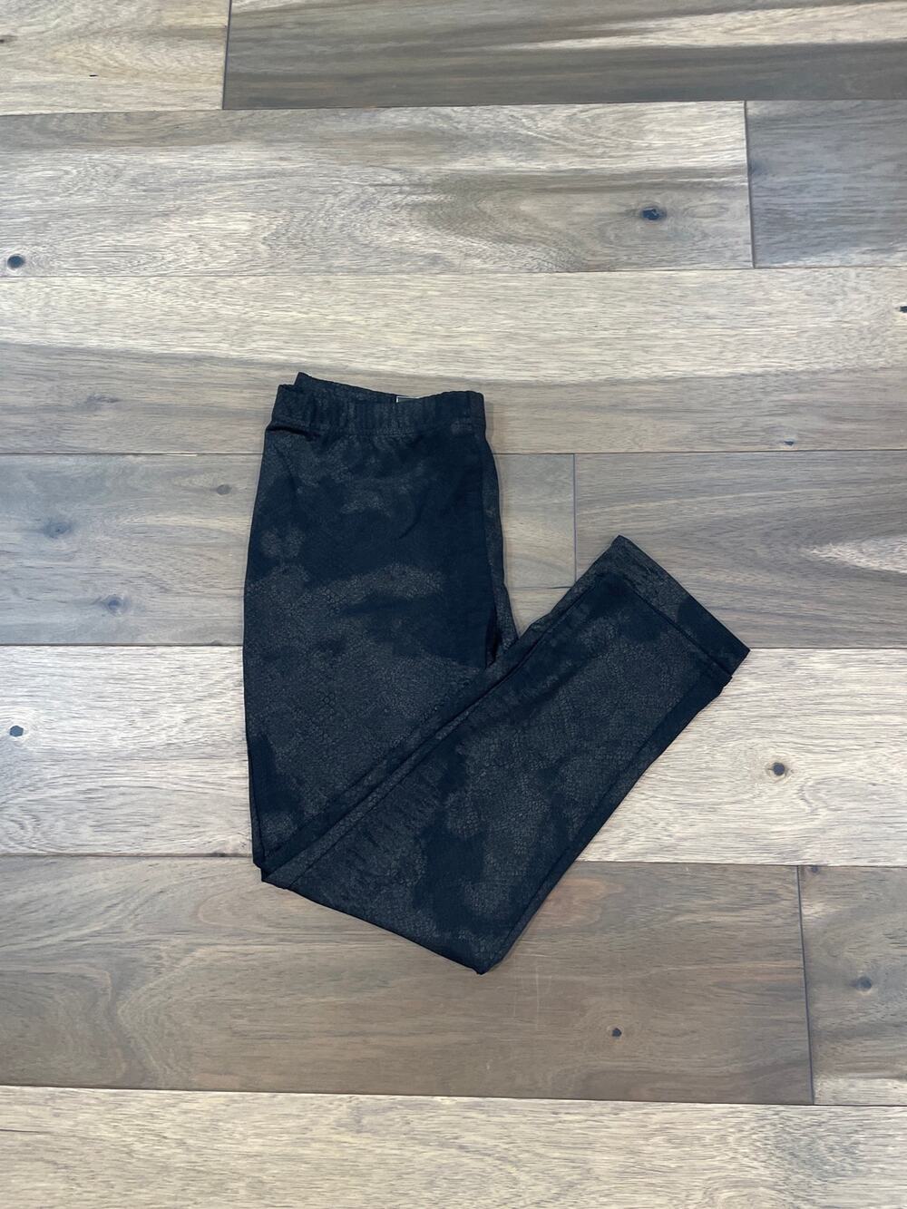 a.n.a Snakeskin Cropped Leggings Size M Black Gray Slim Fit New With Tag